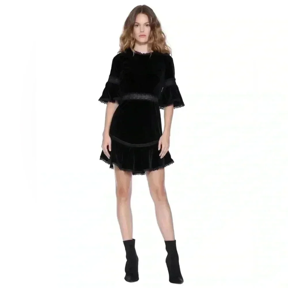 NWT ALICE +‎ OLIVIA DOLORIS TRUMPET VELVET DRESS